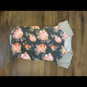 Women’s floral maternity Tshirt